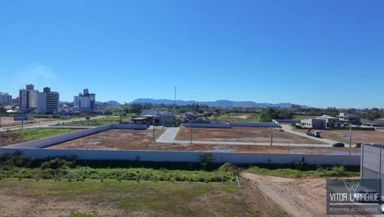 Imagem Terreno de Esquina 2.704m² à Venda no Bairro Recife