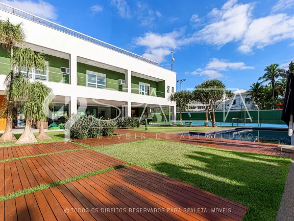 Imagem Mansão contemporânea com heliponto particular à venda no condomínio Jardim Acapulco no Guarujá