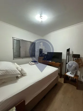 Imagem Imperdível oportunidade: Casa à venda no Jardim da Glória, São Paulo-SP! 3 quartos, 2 salas, 3 banheiros, 2 vagas de garagem, 150m².