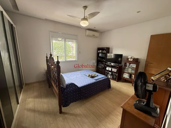 Imagem Oportunidade Sobrado à Venda com 3 dormitórios e 2 vagas no bairro da Encruzilhada em Santos por R$ 850 mil