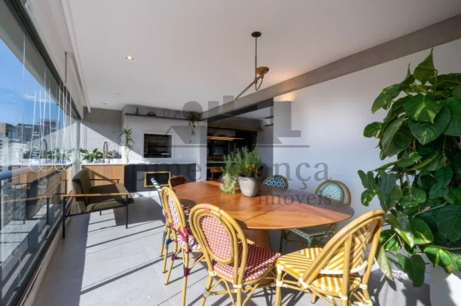 Imagem Apartamento em Pinheiros com 2 suítes e 2 vagas, 118m²