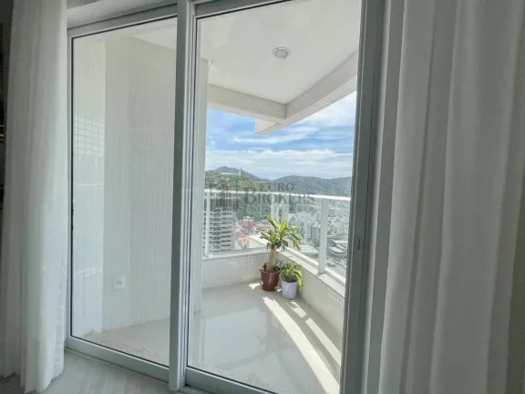 Imagem Apartamento com 3 suítes à venda no Centro de Balneário Camboriú/SC