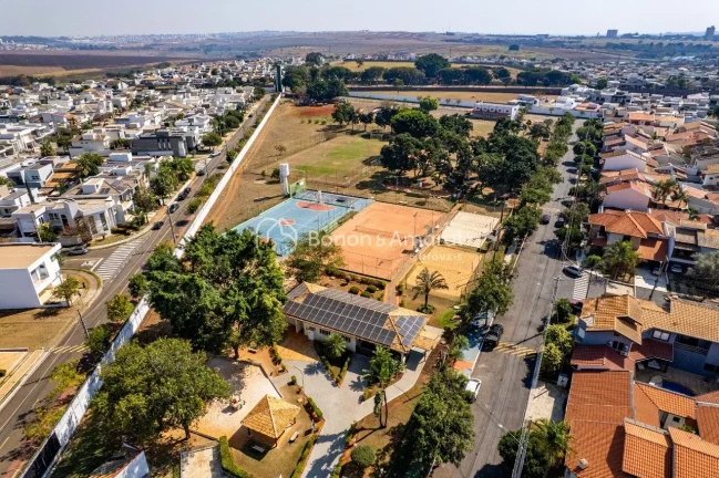 Imagem Casa em condomínio no Condomínio Okinawa Paulínia, de 3 quartos, 302 m² à venda no Parque Brasil 500 - Paulínia/SP