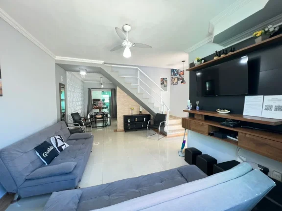 Imagem Casa para Venda em Praia Grande, Caiçara, 3 dormitórios, 1 suíte, 1 banheiro, 2 vagas