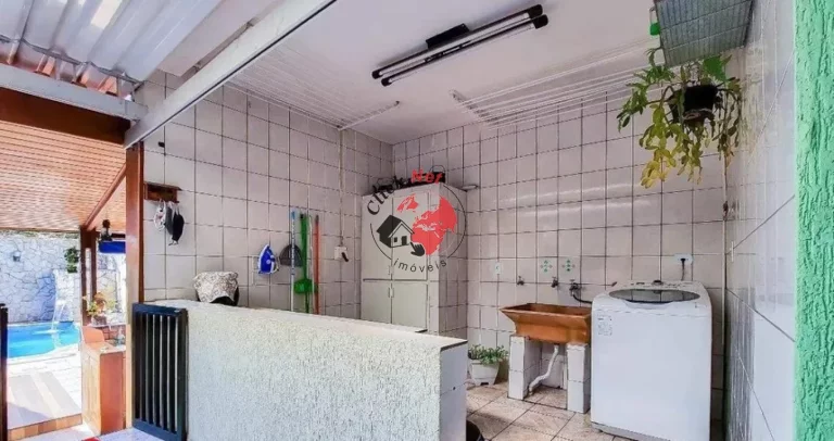 Imagem Sobrado com Piscina à Venda no Bairro Independência – Espaço, Lazer e Conforto para Sua Família!