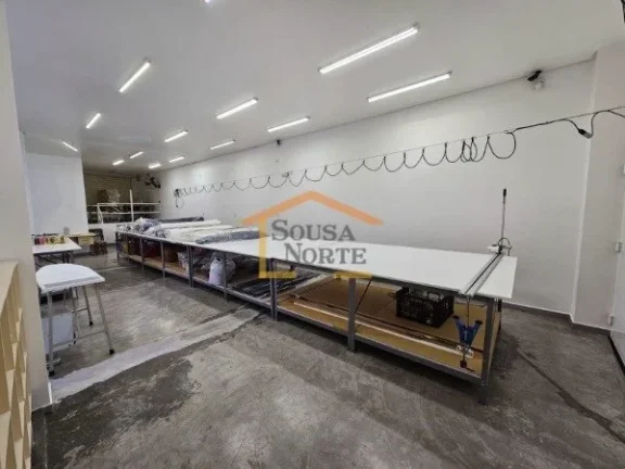 Imagem Excelente prédio Comercial para locação com copa, 2 banheiros, área de serviço e 2 vaga de gara...