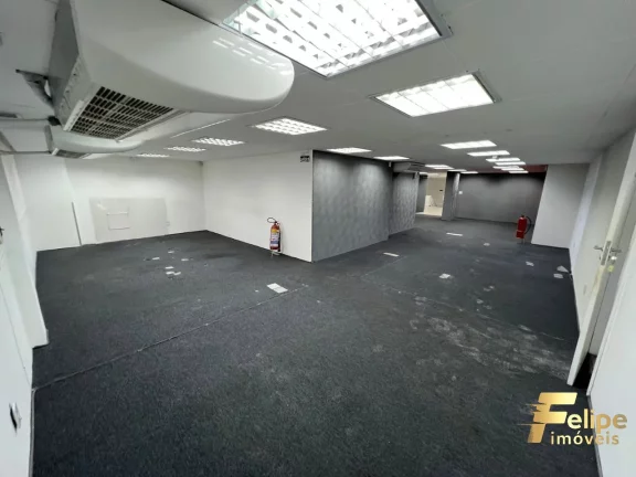Imagem ACEITA PROPOSTAS - OPORTUNIDADE ÚNICA PARA INVESTIR NO SEU NEGÓCIO - LOJA COM 600M² TOTALMENTE CLIMATIZADA na RETA DA PENHA - VITÓRIA!