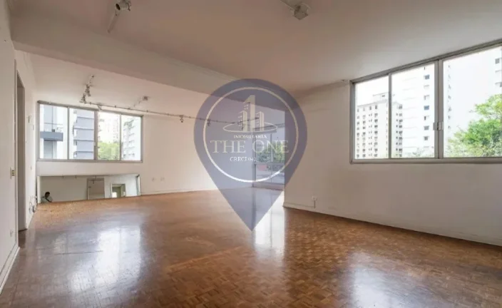 Imagem Apartamento para locação em Cerqueira César, São Paulo-SP: 3 quartos, 1 suíte, 2 banheiros, 1 vaga de garagem, 180m².