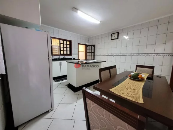Imagem Sobrado à venda 3 Quartos, 2 Vagas, 187M², Campestre, Santo André - SP