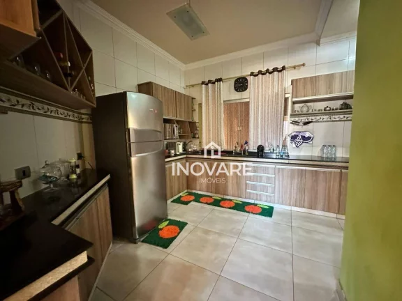 Imagem Casa com 4 dormitórios à venda, 206 m² por R$ 1.800.000,00 - Jardim América - Itumbiara/GO