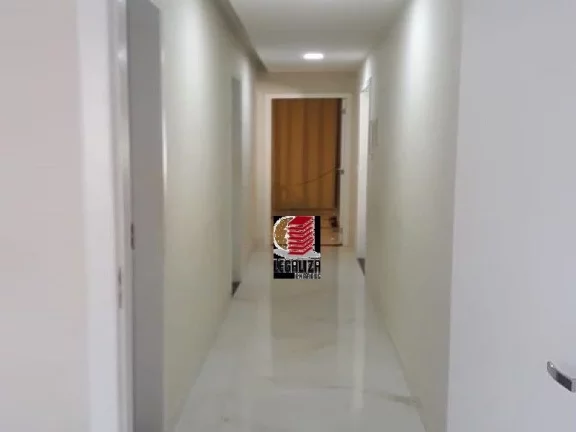 Imagem Vendo casa maravilhosa em Morada de Santa Fi¿½