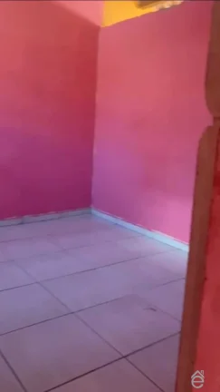 Imagem Casa de esquina, no centro de de Mar Vermelho, 51m2, 2/4, com garagem