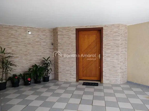 Imagem Totalmente reformada, telhado e parte elétrica novinhos, e pronta para financiar.
Aceita troca por ...