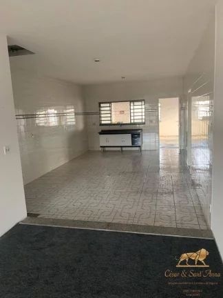 Imagem Excelente sobrado, com amplo espaço comercial na parte inferior em Taubaté