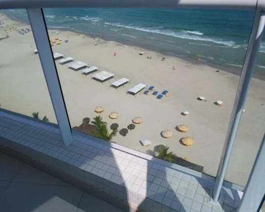 Imagem Apartamento à venda no Guarujá na Praia da Enseada.