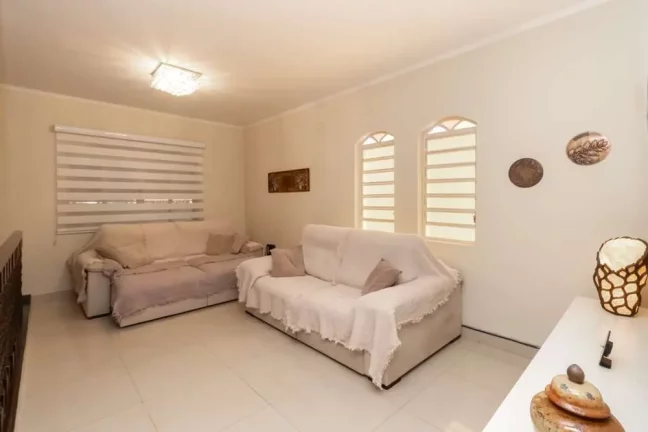 Imagem Excelente Casa à venda com 3 suítes, 4 vagas de garagem, salão de festas e área gourmet por R$1460.000-Jd Marisa-SP