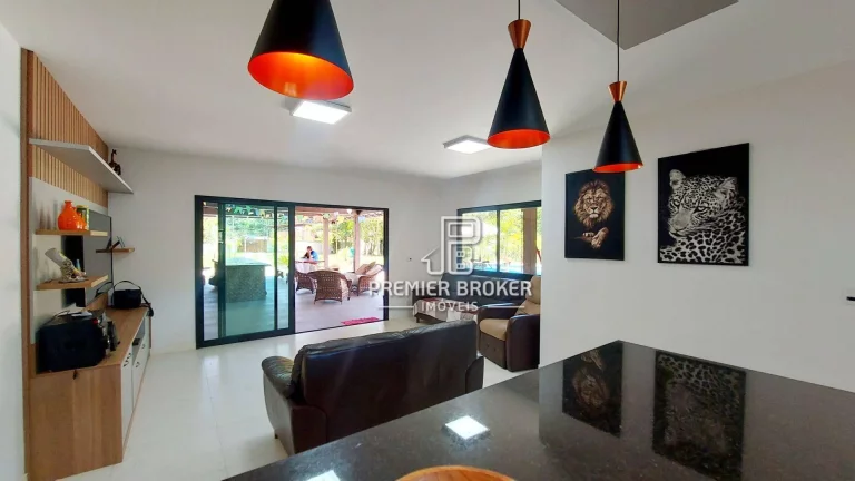 Imagem Casa à venda, 260 m² por R$ 1.000.000,00 - Pessegueiros - Teresópolis/RJ