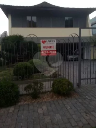 Imagem Sobrado à venda com 4 quartos, sendo 4 suítes, em Jardim Guedala, São Paulo - SP