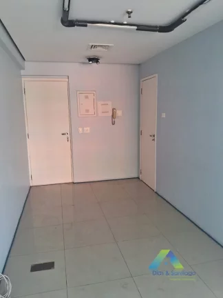 Imagem Sala Comercial com 50m² recém reformada em localização privilegiada de Moema/Zsul