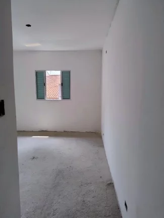Imagem Sobrado de Luxo à Venda em Santo André-SP no Bairro Jardim Las Vegas: 3 Quartos, 1 Suíte, 3 Banheiros, 2 Vagas, 185 m².