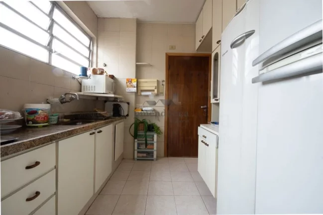 Imagem Apartamento em Higienopolis com 130m², 3 quartos ( 1 suíte ) e 1 vaga.