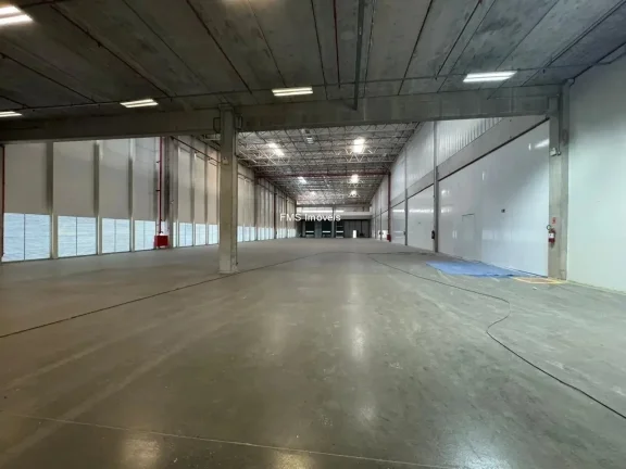 Imagem Galpão com 3.090m2 em Cajamar/SP