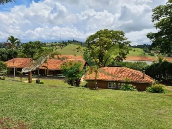 Imagem Belíssima Chácara à Venda em Piracaia 12.100m frente exclusiva par água
