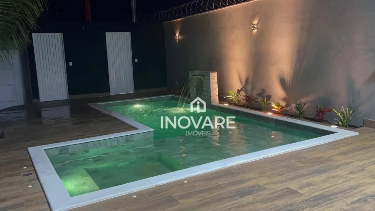 Imagem Casa com piscina com 3 dormitórios à venda, 200 m² por R$ 780.000 - Ferreira da Costa - Itumbiara/GO