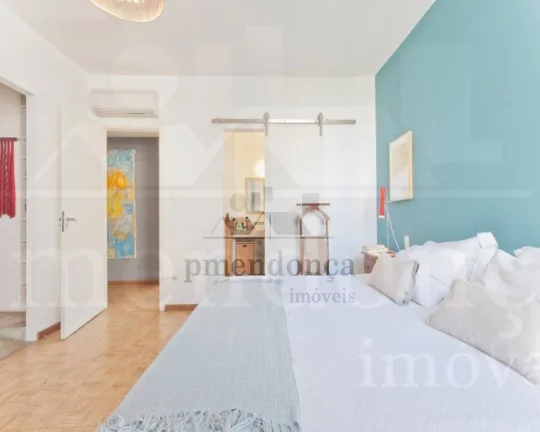 Imagem Apartamento à venda na Rua Sabará com 3 quartos sendo 2 suítes, 2 vagas, 193m²