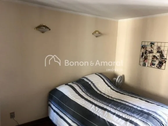 Imagem Localizado em uma das regiões mais valorizadas de Campinas, este triplex no Cambuí oferece o equil...