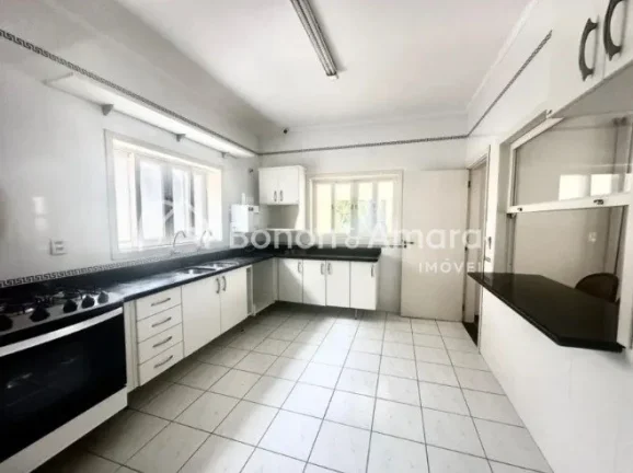 Imagem Casa à venda com 4 suítes, 392 m² no San Conrado