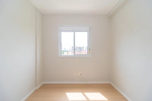 Imagem Apartamento de 2 quartos no bairro Rebouças