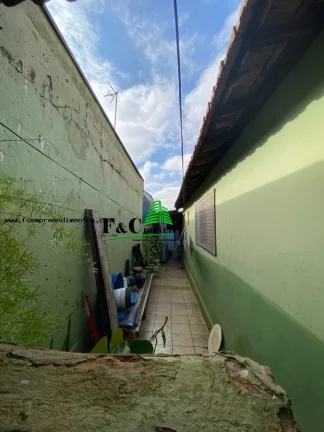 Imagem Casa para Venda em Limeira, Jardim Piratininga, 2 dormitórios, 2 banheiros, 2 vagas