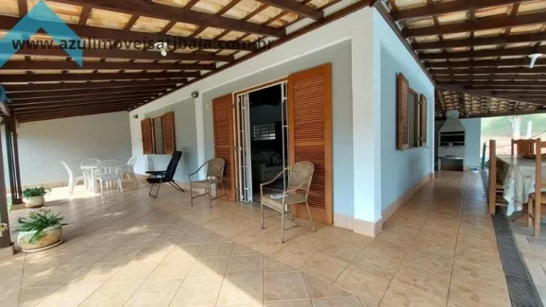 Imagem Sítio 25.000m² com Piscina e Quadra à Venda  Piracaia