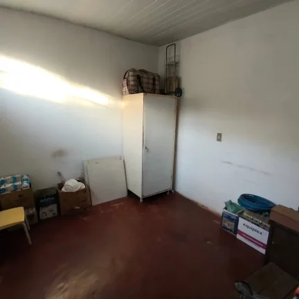 Imagem Casa 2/4 Com Barracao No Santa Luzia