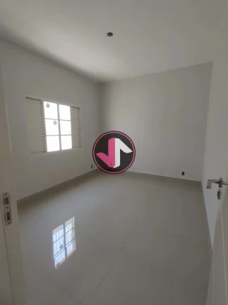 Imagem Casa no Bairro Santa Cruz 1 - cuiabá - MT Esta casa nova oferece um ambiente espaçoso e confortáv...