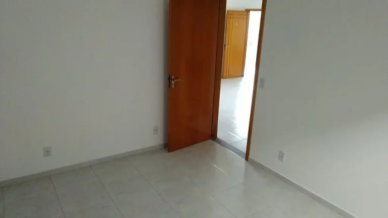 Imagem Apartamento com 2 dormitórios à venda, 53 m² por R$ 275.000,00 - Vila Varela - Poá/SP