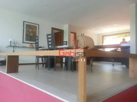Imagem Mansão de Alto Padrão na Ferradura, Búzios – Casa com 6 Suítes e Vista Maravilhosa