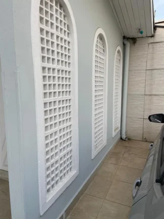 Imagem "Cansado de viver apertado e inseguro? Descubra essa raridade com terreno gigante e estilo!"