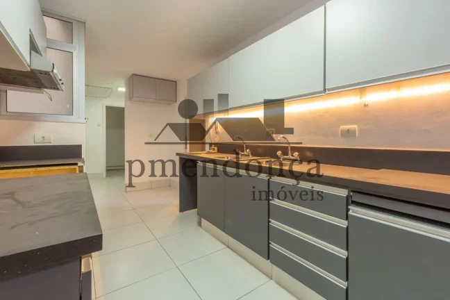Imagem Apartamento em Pinheiros com 3 quartos (1 suíte) e 1 vaga, 106m2