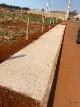 Imagem Lote à Venda no Bairro Chácara Caiçaras - 450m² com Poço Artesiano em Patos de Minas