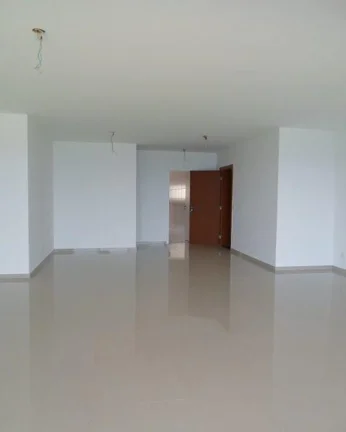Imagem Apartamento à venda no Guarujá na Praia da Enseada.