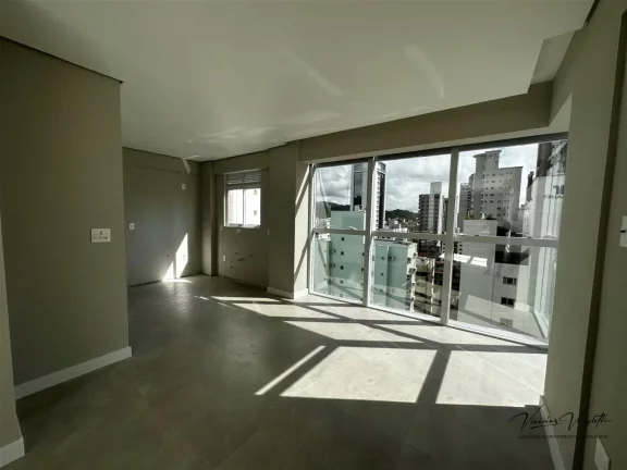 Imagem Apartamento 2 dormitórios para Venda em Balneário Camboriú / SC no bairro Centro