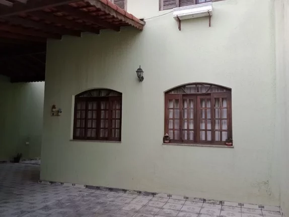 Imagem Sobrado com 3 dormitórios à venda, 165 m² por R$ 590.000,00 - Vila Acoreana - Poá/SP
