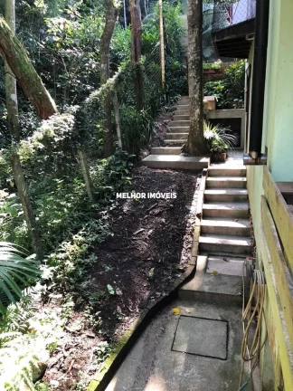 Imagem Casa à venda na Praia do Estaleiro em Balneário Camboriú.