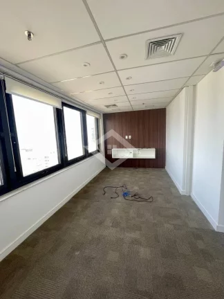 Imagem Excelente Andar de 375m2 com Vista frontal para Baia de Guanabara