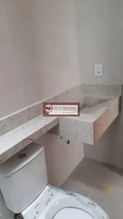 Imagem Sobrado com 3 suítes a Venda, sendo uma com sacada, 110 m² de área útil, sala, cozinha, lavabo, conceito aberto, área gourmet, lavanderia, garagem para 2 autos.