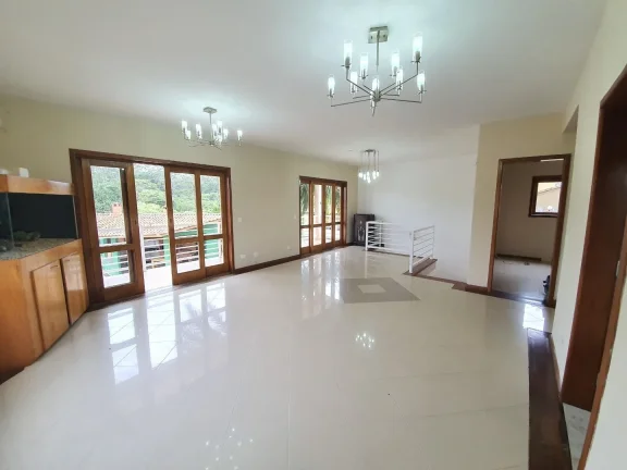 Imagem Sobrado com 3 dormitórios à venda, 500 m² por R$ 1.990.000,00 - Jardim Passargada D - Cotia/SP