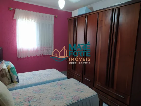 Imagem OPORTUNIDADE - EXECENTE CASA COM 4 DORMITÓRIOS (SENDO UMA SUÍTE) E 2 CHALÉS.