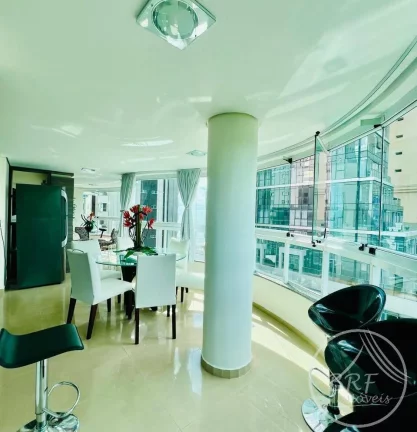 Imagem Raridade em Balneário Camboriú – Um por Andar, 50m da Praia, 3 Suítes!